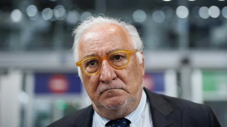 El director de la DGT, Pere Navarro, enfada a los conductores: no quiere que conduzcas solo