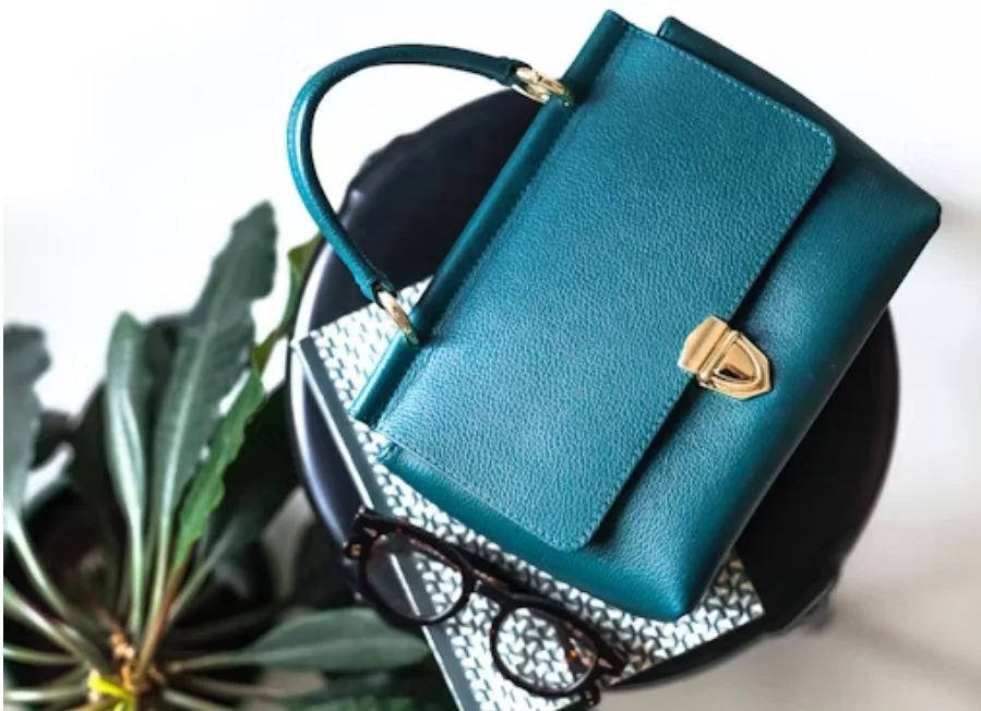 3 bolsos de Mango outlet que llevas por menos de 30 euros y que serán el complemento perfecto para lucir elegante y elevar cualquier look