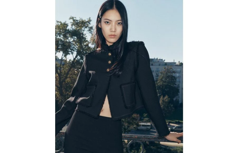 4 chaquetas negras de Zara que son infalibles para un look elegante y festivo