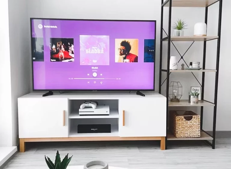 No lo sabes, pero estos son todos los usos que le puedes dar al USB de tu Smart TV