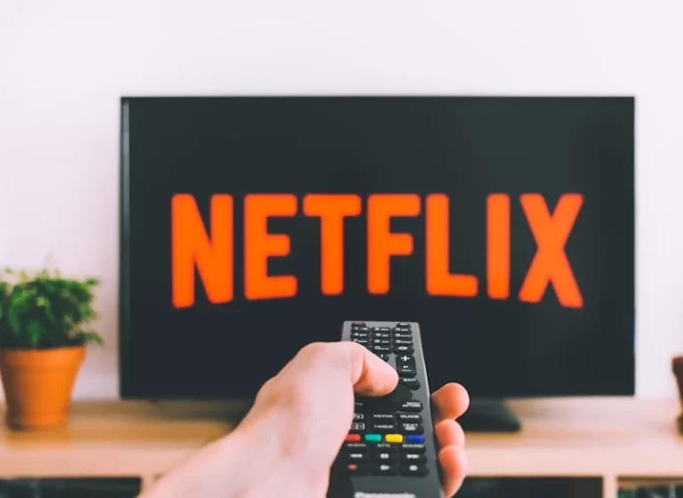 No es por Black Friday, pero Netflix tiene un regalo hoy en forma de serie de TVE que llega a la plataforma