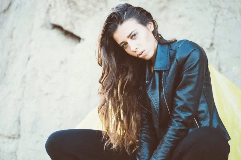 Pantalones cropped, anchos y más de Zara por menos de 20 euros