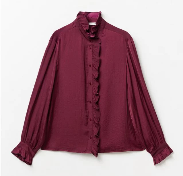 8 blusas de Sfera que puedes combinar con vaqueros para verte elegante en segundos