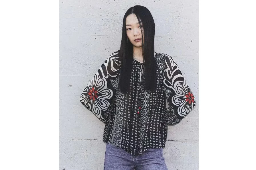 8 preciosas blusas de Sfera para llevar debajo de abrigos, gabardinas o cárdigans