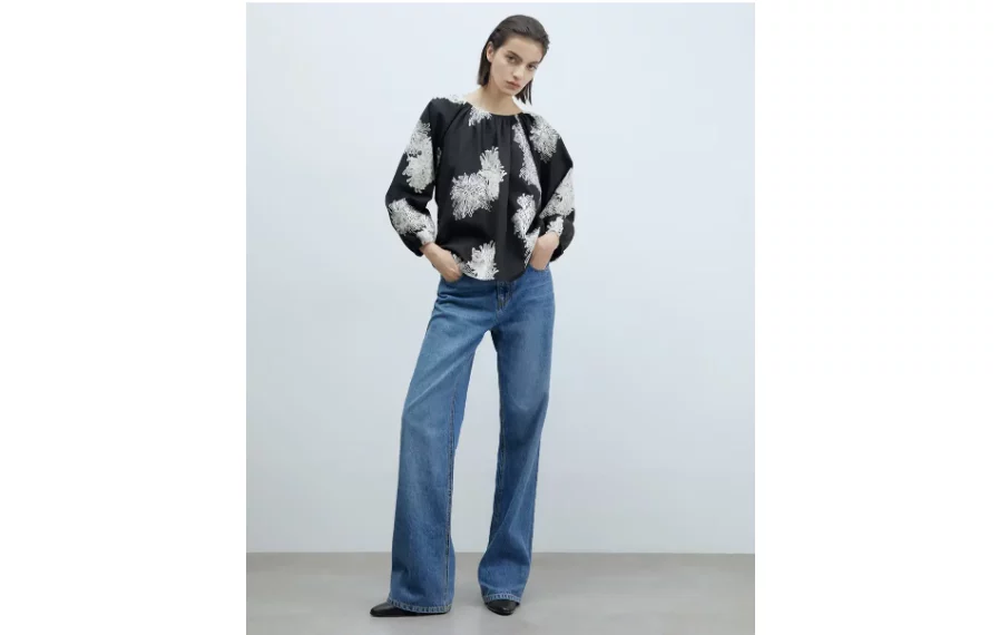 8 preciosas blusas de Sfera para llevar debajo de abrigos, gabardinas o cárdigans