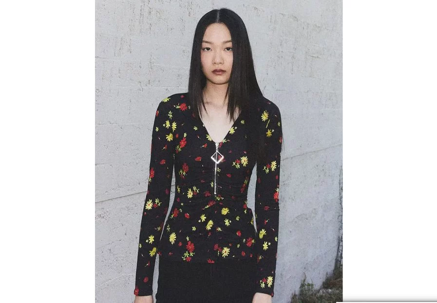 8 preciosas blusas de Sfera para llevar debajo de abrigos, gabardinas o cárdigans