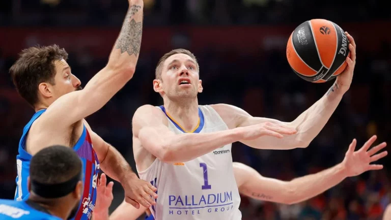 Causeur hurga más en la herida de Chus Mateo en el Real Madrid