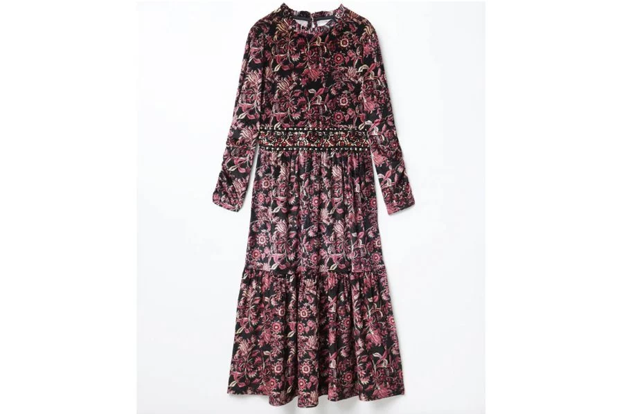 Celebra el estilo boho con estos 6 vestidos de Sfera que son perfectos para llevar con zapatillas