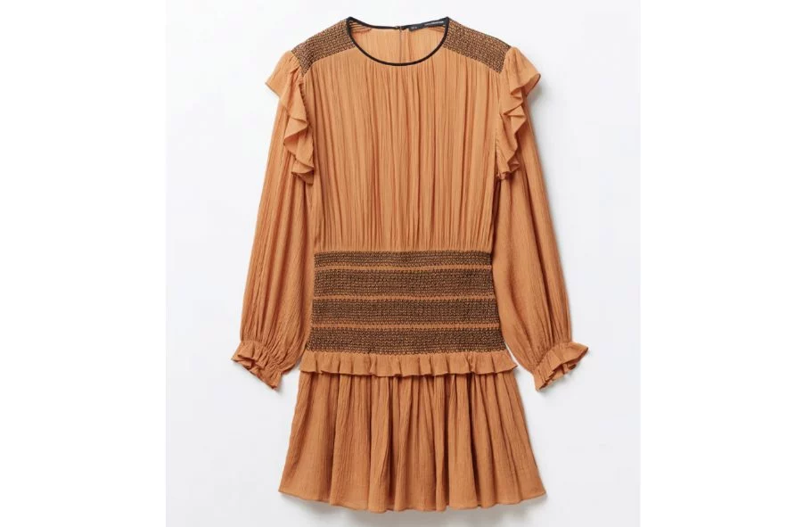 Celebra el estilo boho con estos 6 vestidos de Sfera que son perfectos para llevar con zapatillas