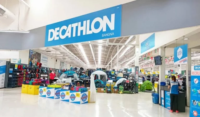 Decathlon vende unas zapatillas Skechers que adelantan por la derecha a New Balance