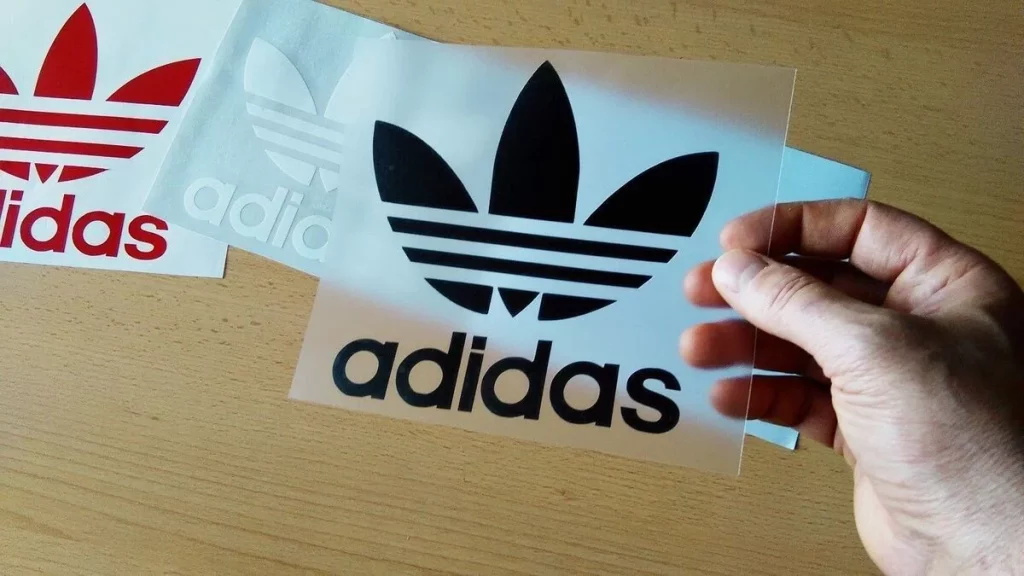 El logotipo de Adidas en el siglo XXI