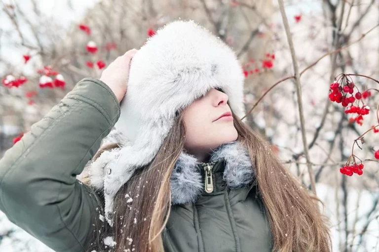 Elegante y calentita con estas 8 parkas acolchadas de Sfera