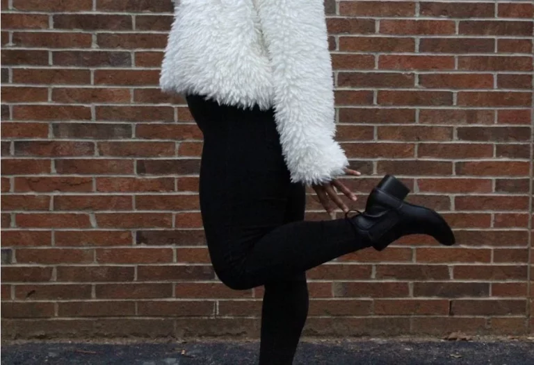 Estos 4 botines y botas de mujer están volando de Zara y H&M