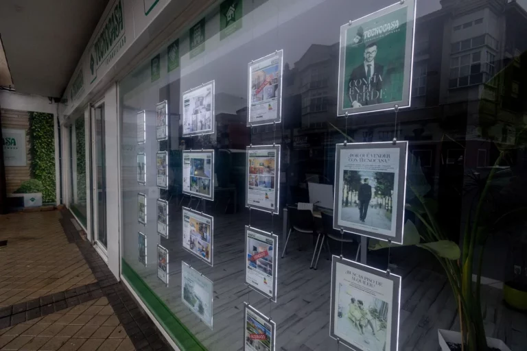 Factores clave que alimentan la burbuja inmobiliaria: Análisis de las dificultades laborales y la escasez de oferta de viviendas