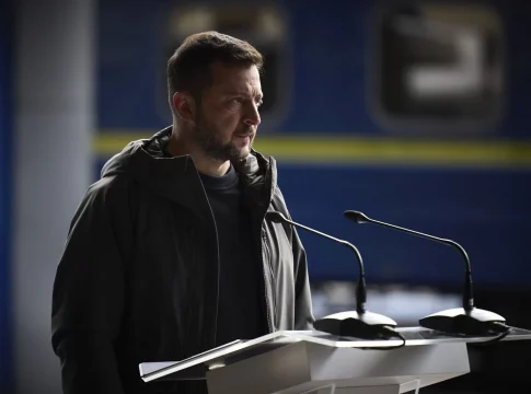 Trump obliga a Ucrania a buscar una solución antes de su regreso a la Casa Blanca