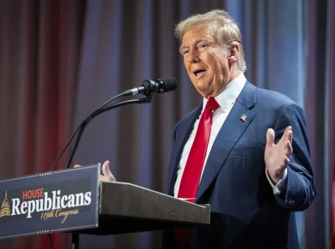 El golpe inesperado de Trump a la economía española: los aranceles que podrían cambiarlo todo El golpe inesperado de Trump a la economía española: los aranceles que podrían cambiarlo todo