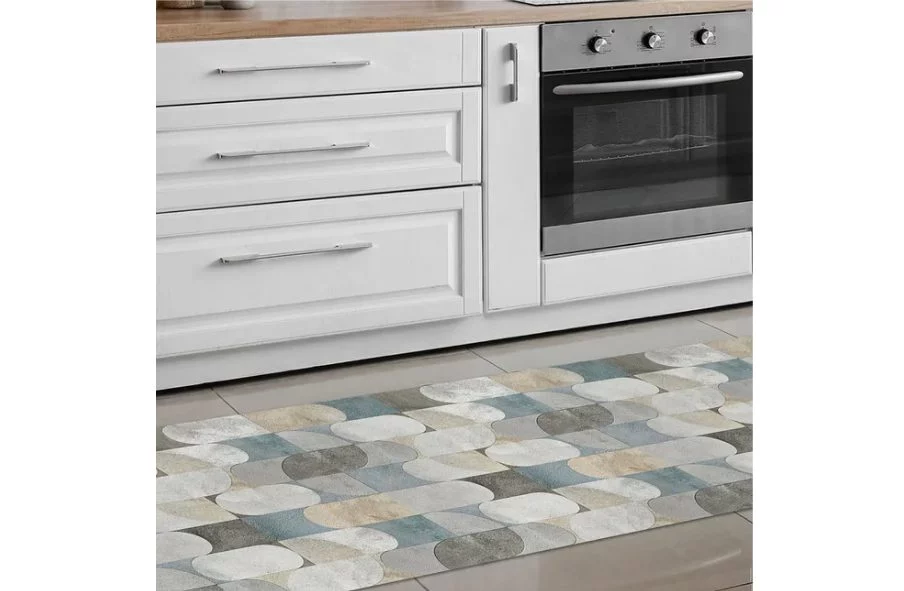 La ingeniosa solución de Leroy Merlin para olvidarte de las manchas de aceite y agua del suelo de la cocina