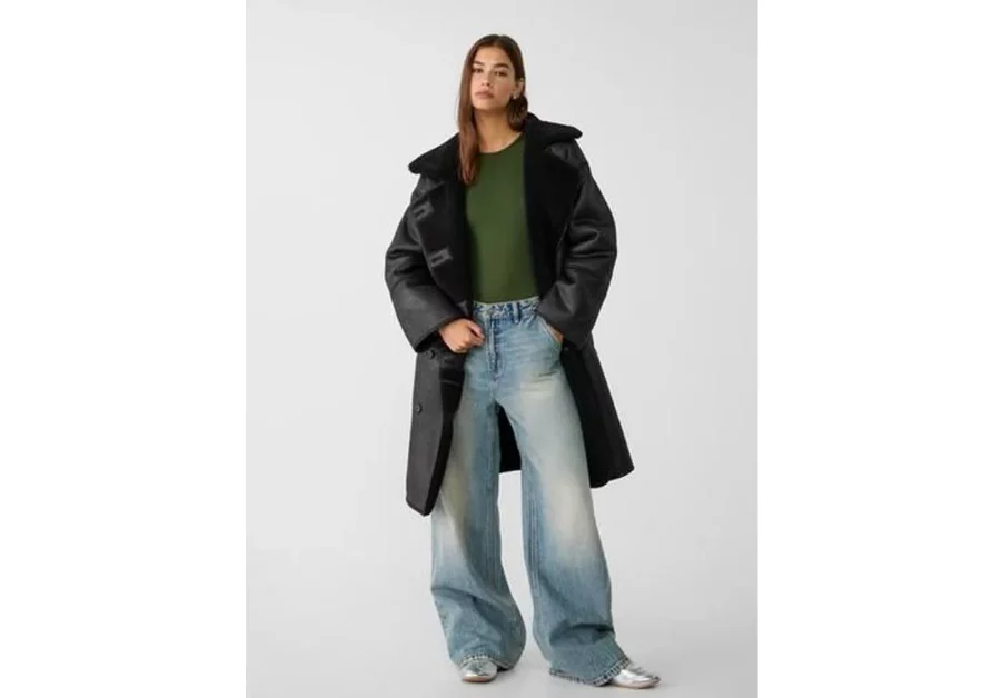 Lefties, El Corte Inglés, Cortefiel y Stradivarius, arrasan con estos abrigos de pelo que causan sensación y te mantienen calentita