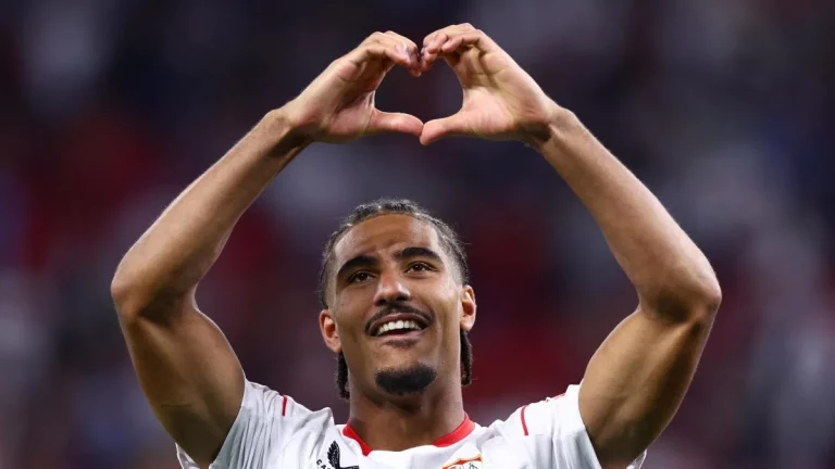 El Sevilla FC ya tiene sustituto para Badé