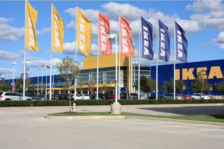 Móntate con IKEA una estantería moderna en casa por 7 euros de nada