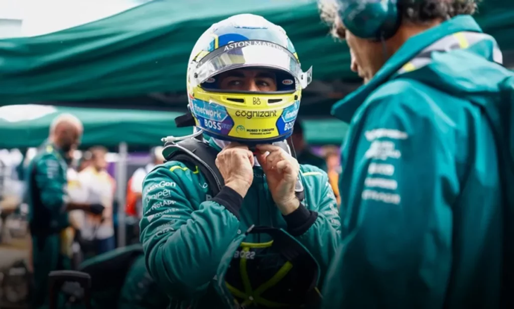 El Aston Martin de la 'era Newey' echa a andar: Alonso busca las primeras respuestas del AMR26 en Barcelona