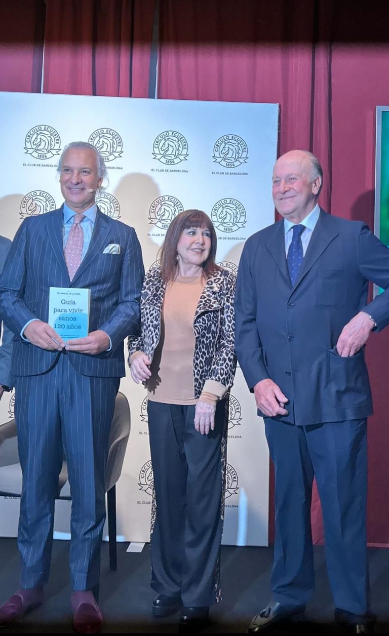 La burguesía catalana se vuelca con la 'Guía para vivir sanos 120 años' del doctor Manuel de la Peña