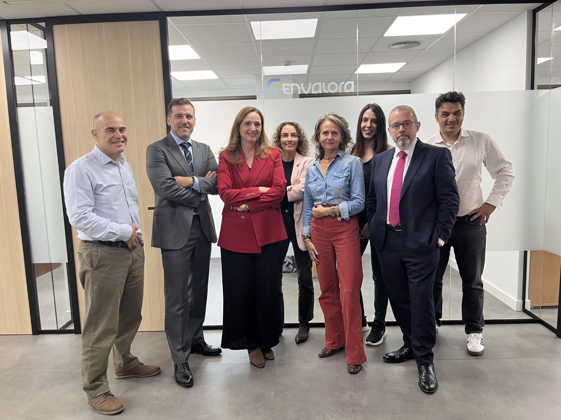 ENVALORA, primer SCRAP con autorización definitiva para envases industriales de un solo uso y reutilizables 1 Parte del equipo de ENVALORA