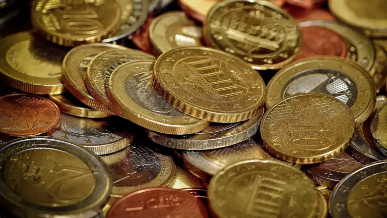 Por qué la moneda de 5 céntimos es más grande que la de 10