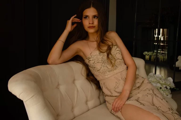 Primark estrena un vestido de invitada que parece carísimo a precio de risa