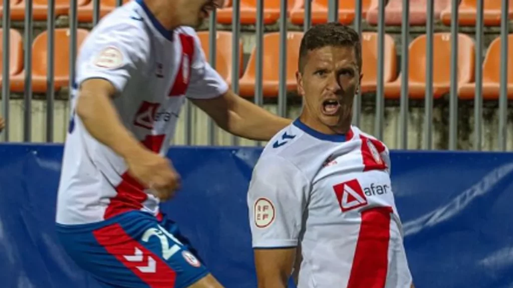 Reacciones y desmentidos en redes sociales e1730759800728