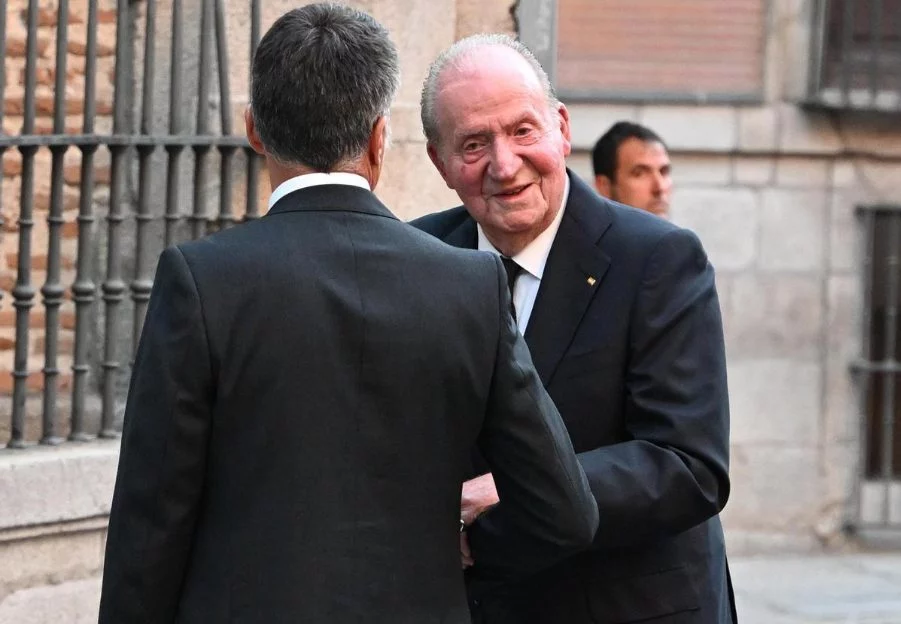 Sale a la luz lo que hacía el rey Juan Carlos mientras Felipe y Letizia estaban en Paiporta