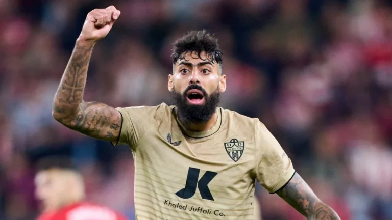 Samu Costa Al-Nassr: oficial, firma cuatro temporadas y compartirá vestuario con Cristiano Ronaldo