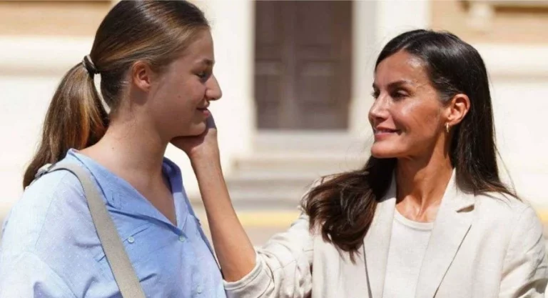 Se masca la tensión en Zarzuela con Letizia y lo que hace Leonor cuando no la ven sus padres