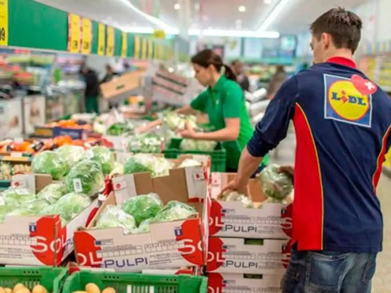 Un empleado de Lidl da el truco para comprar más barato en el supermercado