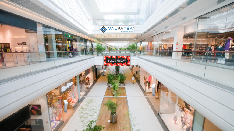 Gestionar con eficiencia la experiencia del cliente en tiendas en Black Friday y Navidad