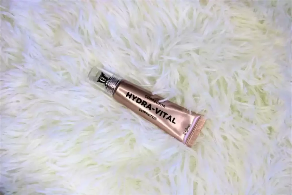 Beneficios de los ingredientes estrella: ácido hialurónico y vitamina E