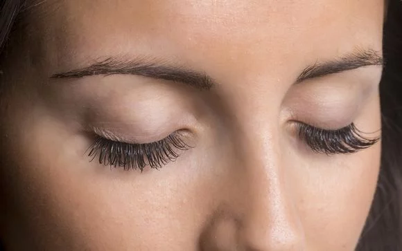 Cómo elegir el mejor sérum de pestañas