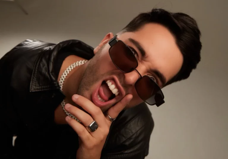 Chema Rivas: «Los artistas tenemos la libertad de expresión coartada»