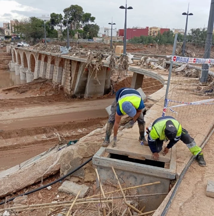 MasOrange ha recuperado ya el 85% de los servicios afectados por la DANA y continúa las labores de recuperación y ayuda en las zonas impactadas 1 reparacion MasOrange DANA