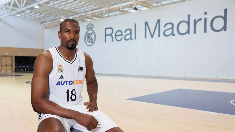 Ibaka deja helado al Real Madrid con un dardo abrumador a Luka Doncic