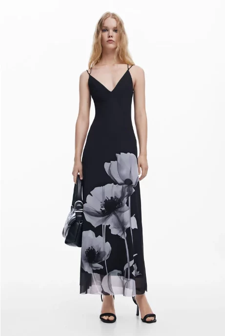 Femenina, romántica y seductora: 4 vestidos de Desigual que te llevaran a robar miradas