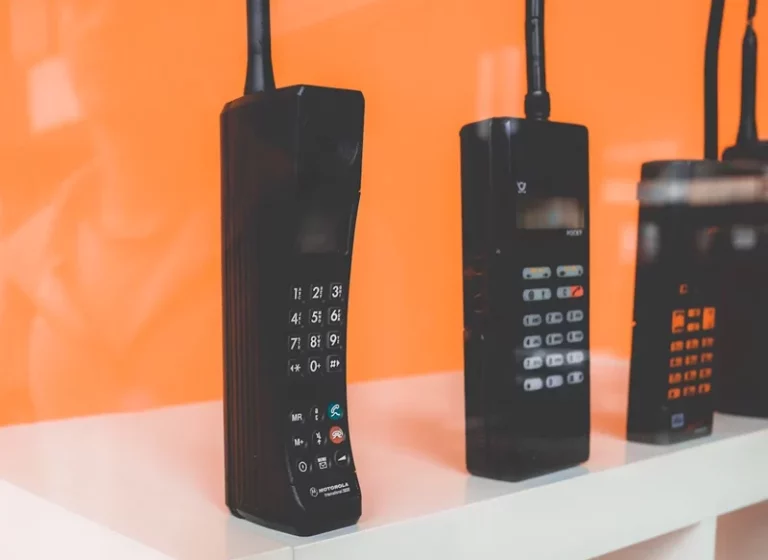 Revisa tus cajones: Estos 5 móviles antiguos pueden valer miles de euros