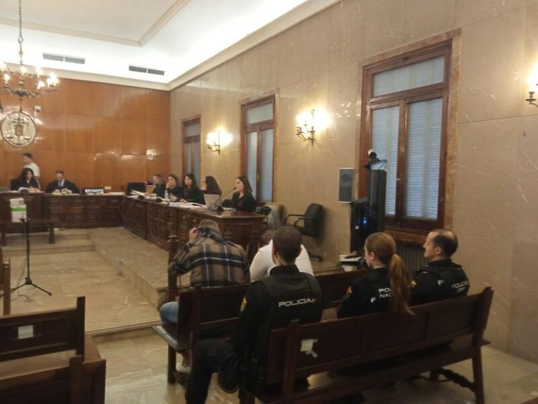 "El culpable es el alcohol": Los acusados del crimen de la autopista mantienen su versión