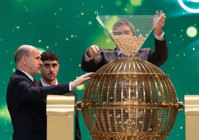 Una niña canta por error el 'Gordo' por segunda vez: "Un chico me ha dicho que lo haga"