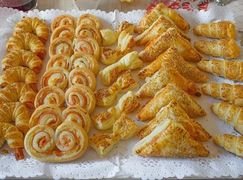 3 recetas con hojaldre fáciles y deliciosas para hacer desayunos, postres y hasta cenas 3 recetas con hojaldre fáciles y deliciosas para hacer desayunos, postres y hasta cenas