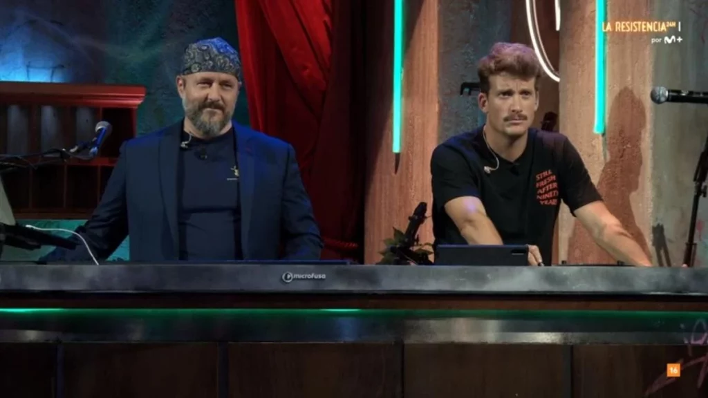 La relación entre el pañuelo y su personaje en pantalla (si la hay)