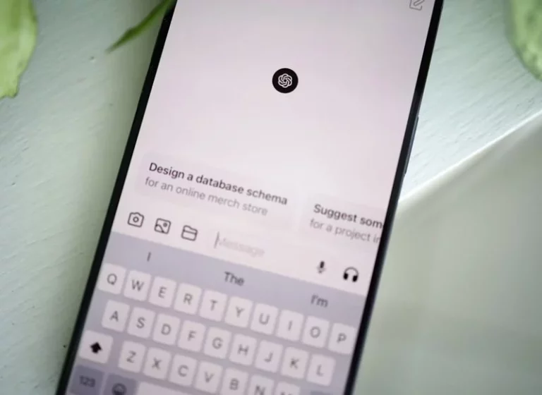 Usar ChatGPT gasta agua y mucha: te explicamos por qué