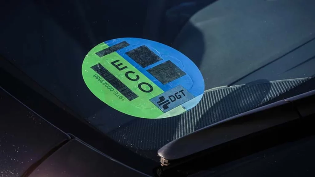 Clasificación de las pegatinas ambientales de la DGT