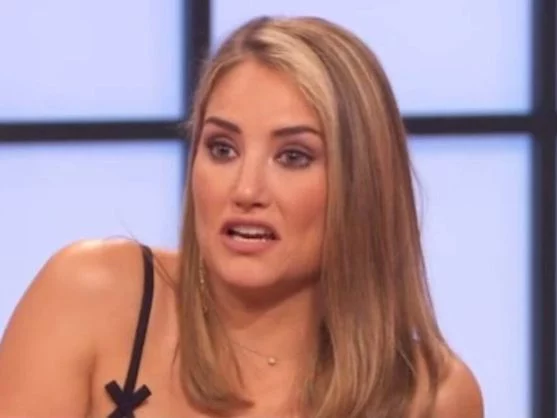 Alba Carrillo y la Jugarreta repetida