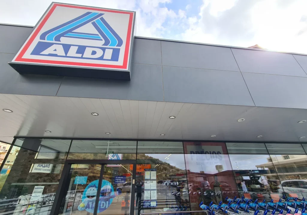 Comunicado de supermercados Aldi para los días de Nochebuena, Navidad, fin de año y Reyes 119 La víspera de Reyes y el Día de Reyes: más ajustes en los horarios